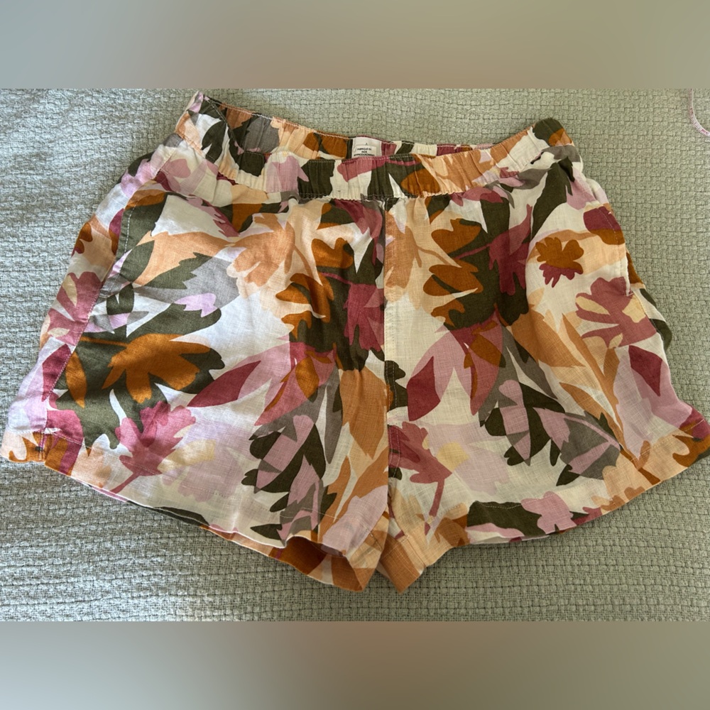 EUC Joie Floral Shorts Large
